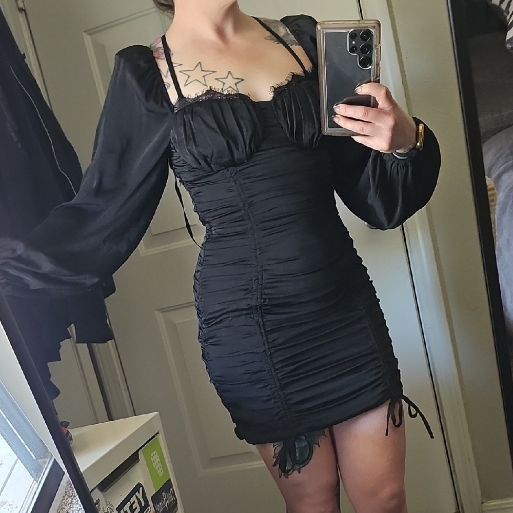 NWOT Black Ruched Puff Sleeve Mini Dress – Size S